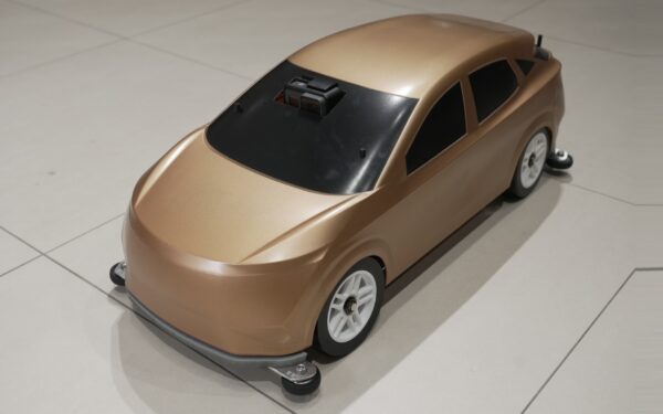 Радиоуправляемый автомобиль с технологией Nissan-e-4ORCE