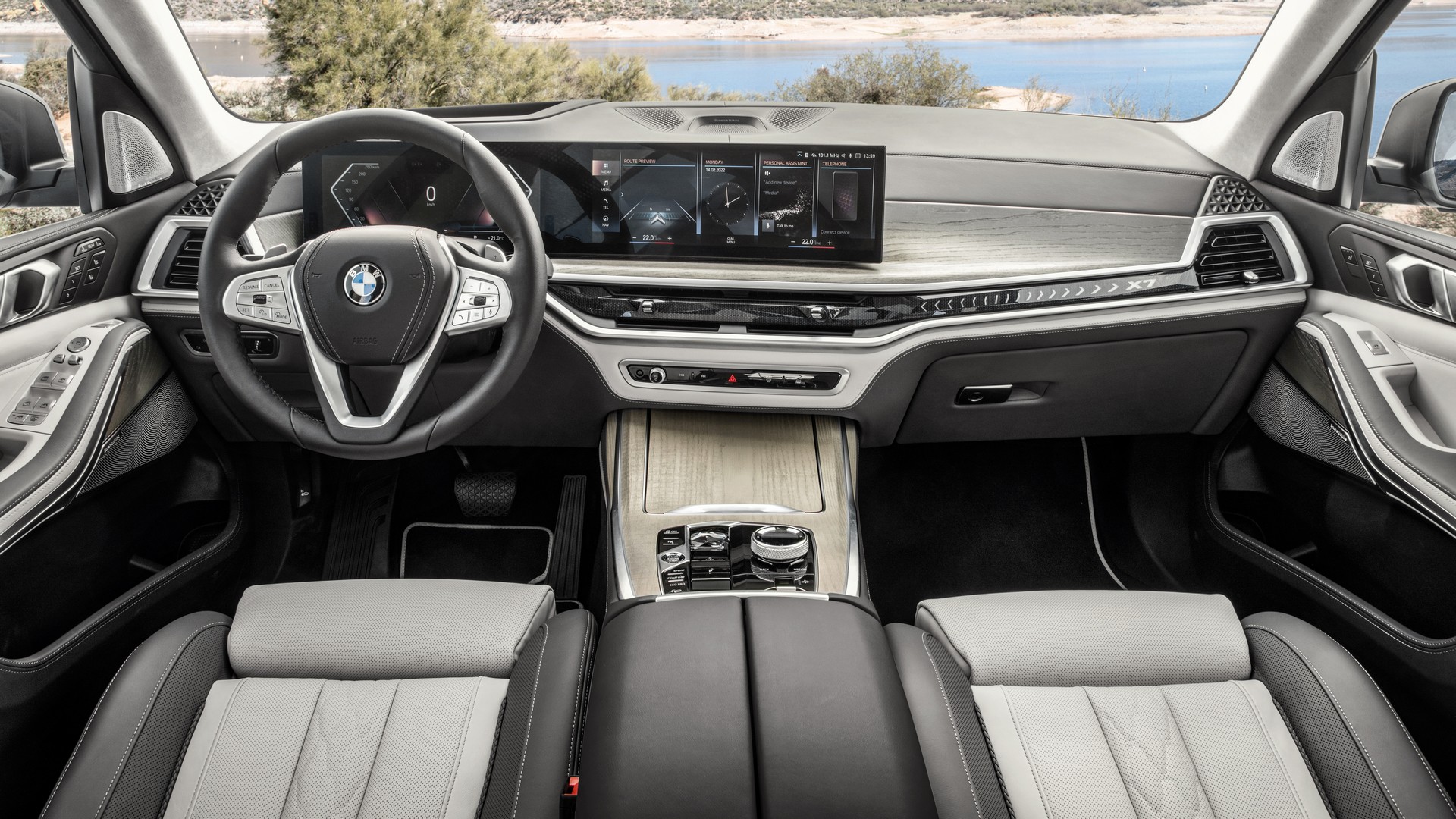 Салон BMW X7 первого поколения в рестайлинге