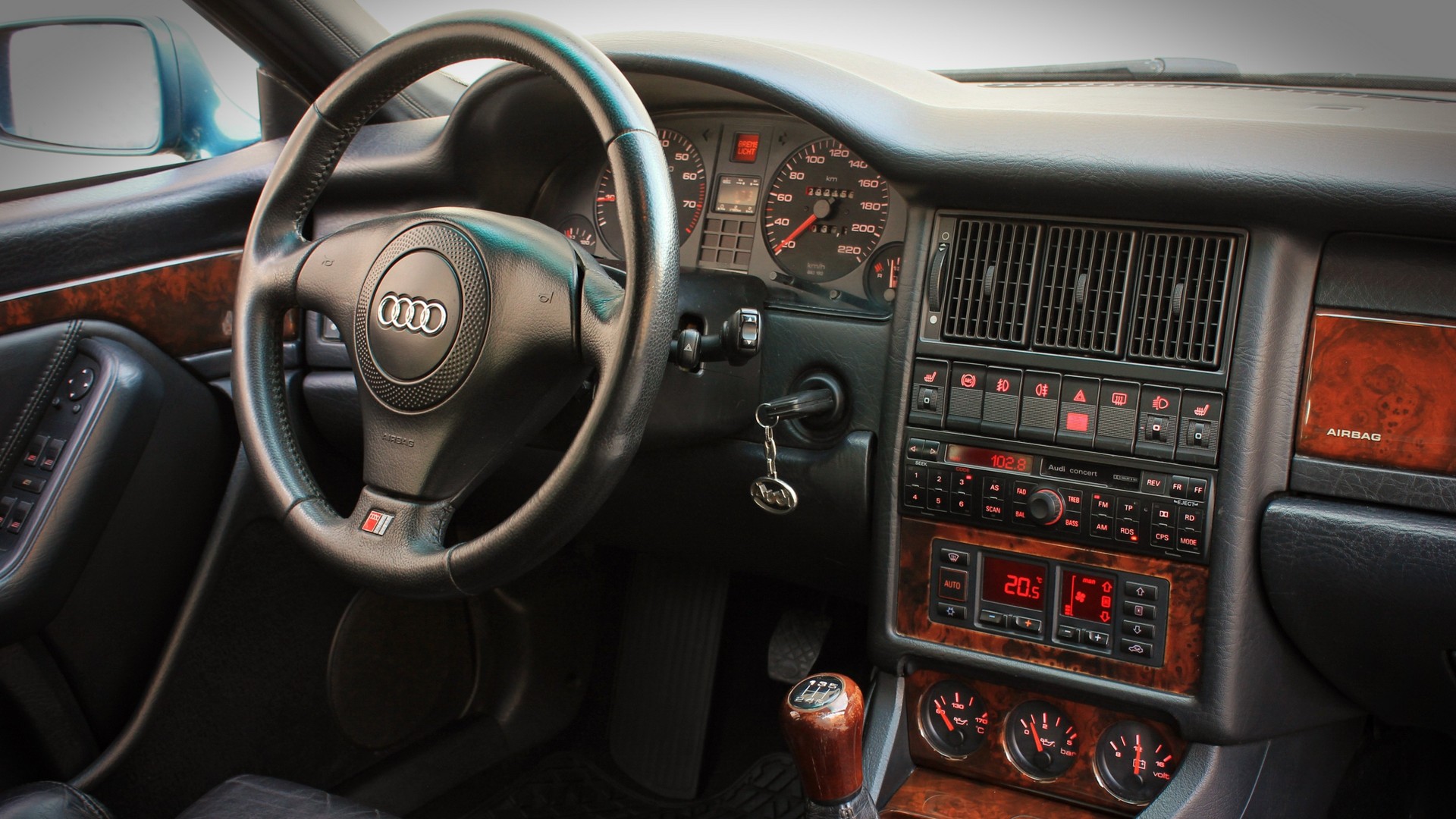 Салон Audi 80 B4, фото из бортжурнала Audi 80 "В пути", drive2.ru