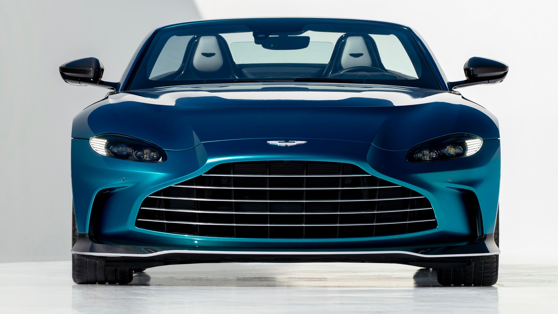 Aston Martin Roadster V12 Vantage