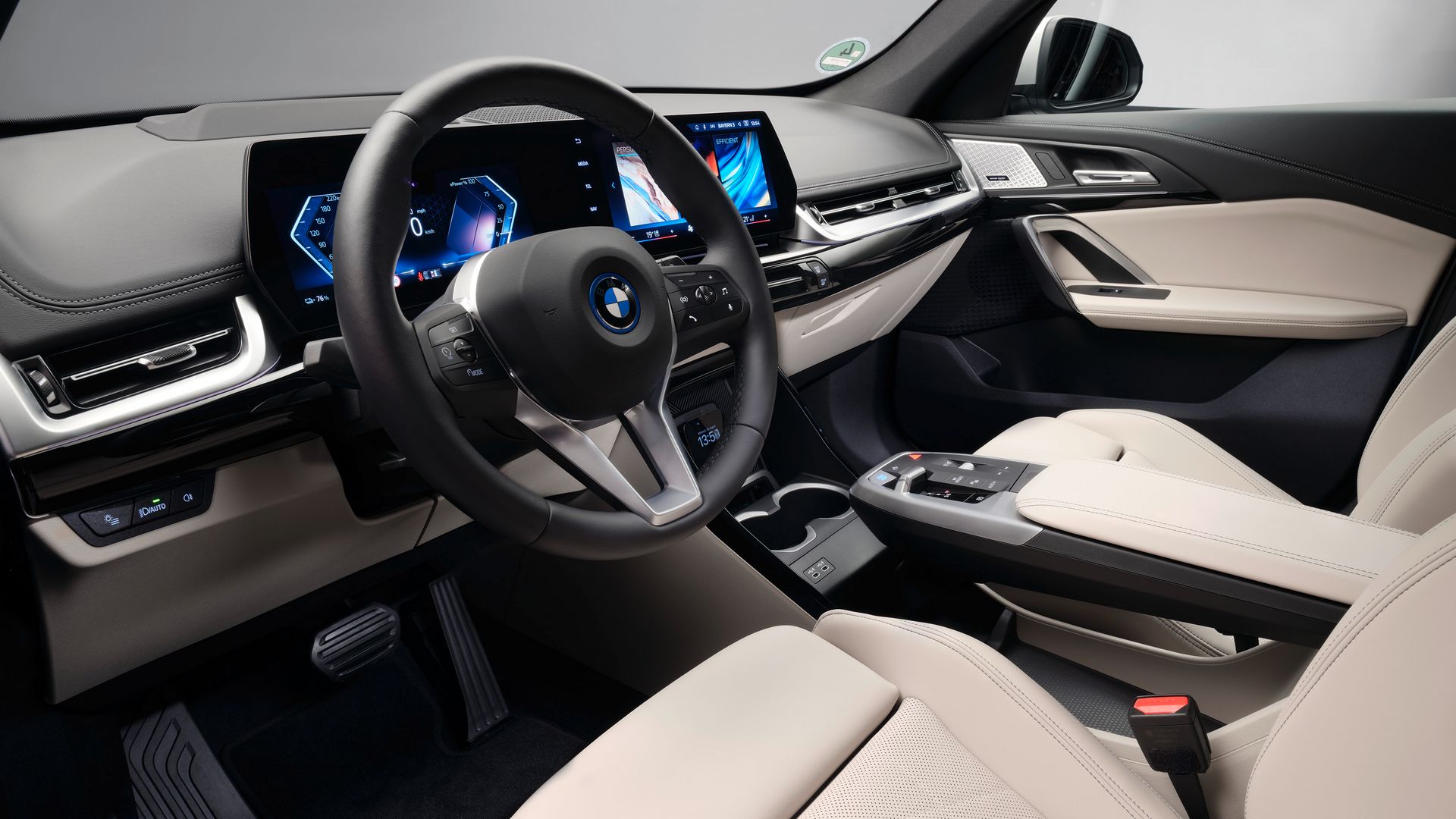 Салон BMW iX1 eDrive20
